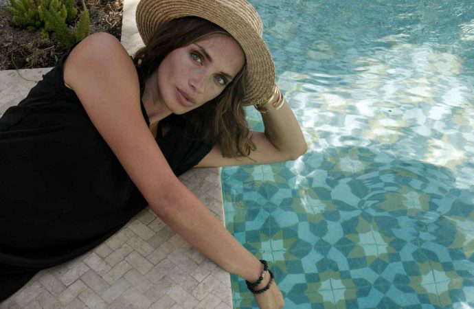 blaues Tigerauge Armreife Pool