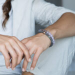 Damenarmband-Lavender-Amethyst-und-Labradorit-Budhda-Roségold