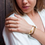 Braunes Tigerauge-mit-vergoldeten Jawan Beads-mattiert