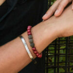 Damen-Perlenarmband- Rubin-Black Rhodium-Silberperlen