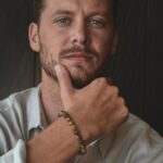 Edelsteinperlen-Armband-Herren-Braun-Llanitopal-BJM07M01